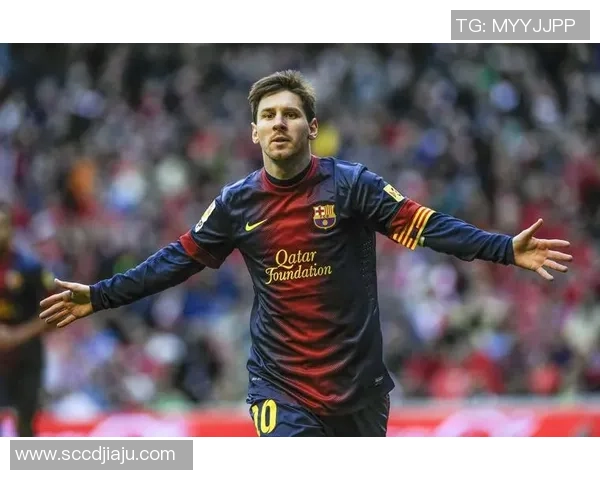 时尚足球明星短发造型精选图片展现个性魅力与运动风范