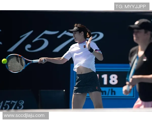 李娜亲授网球技巧与心路历程助你提升球技的独特见解 李娜亲授网球技巧与心路历程助你提升球技的独特见解